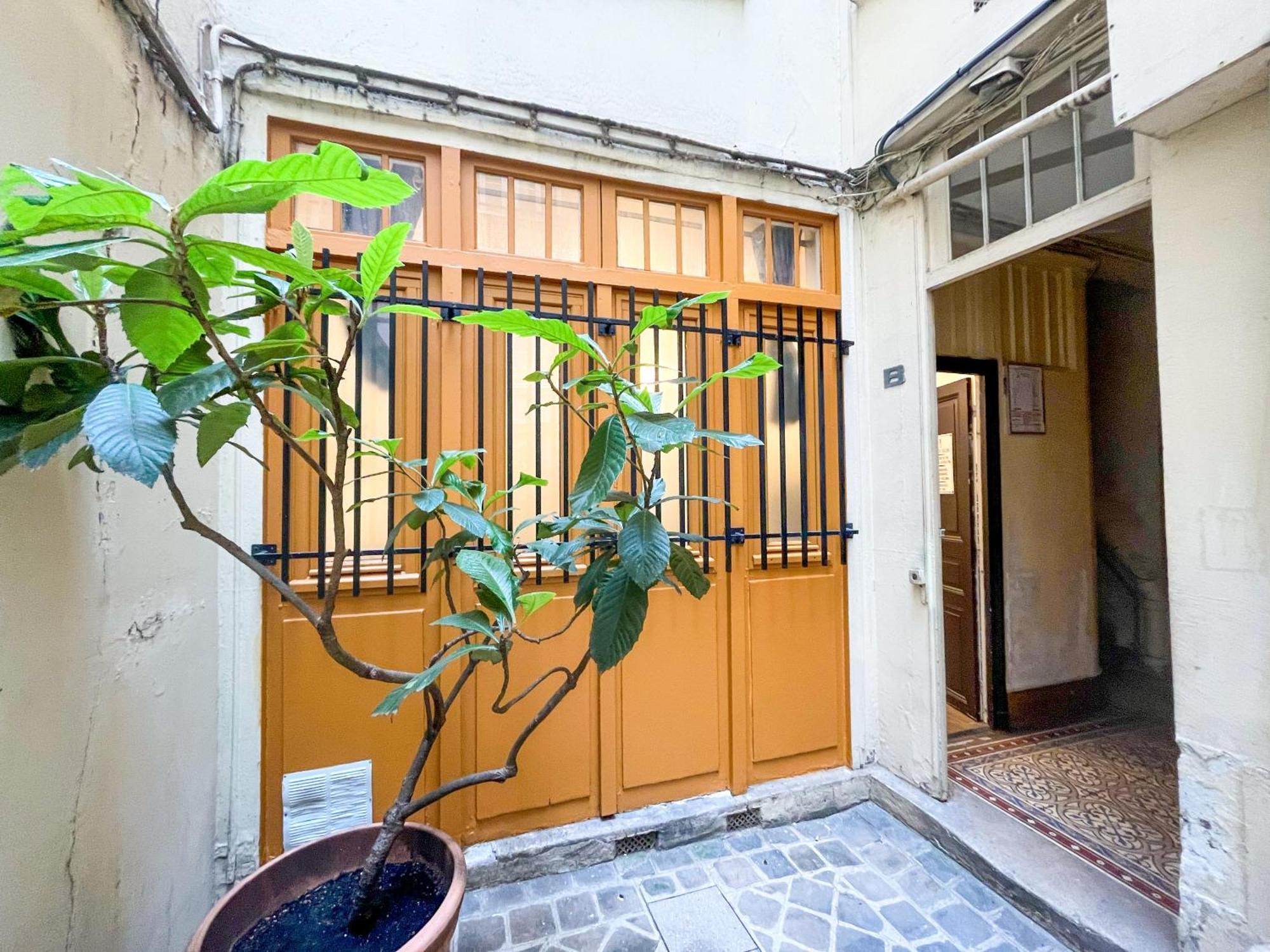 Apartment Urban Flat 101 - Maire *